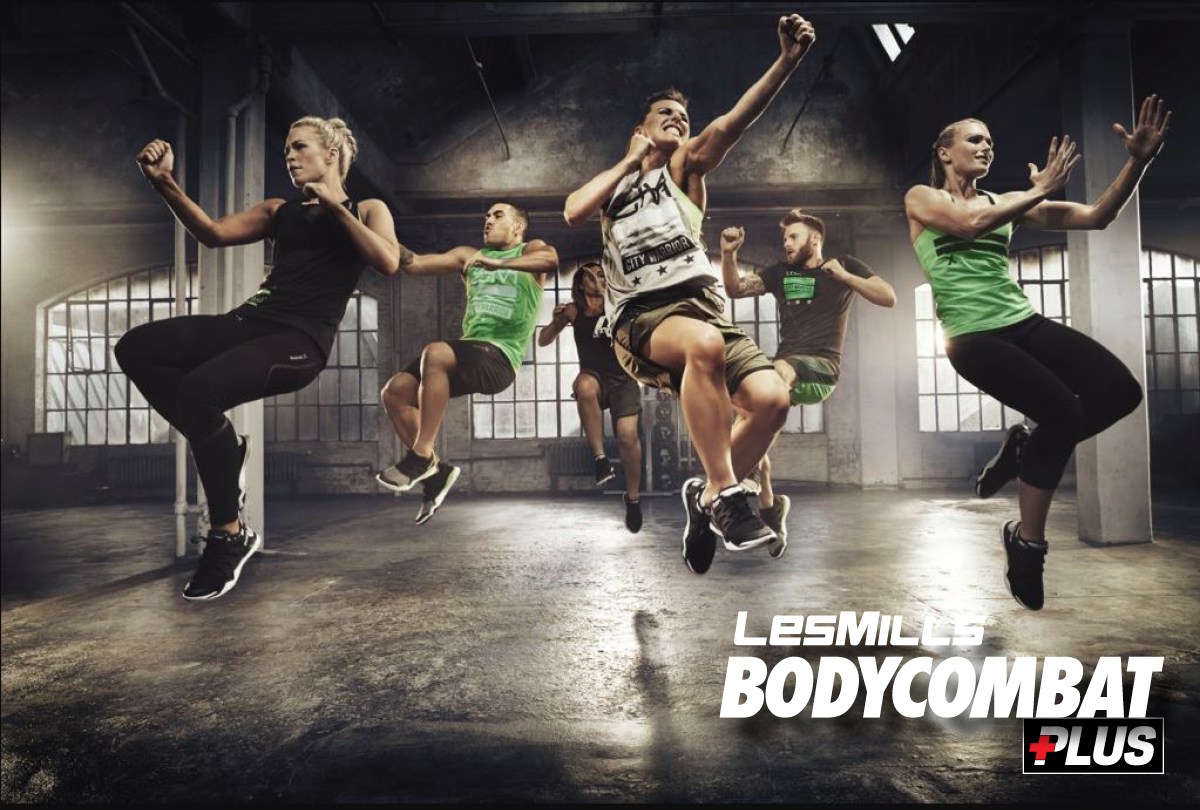 Combat тренировка. Тренировки BODYCOMBAT les Mills. Body Combat тренировка. Групповые занятия les Mills. Фитнес команда.